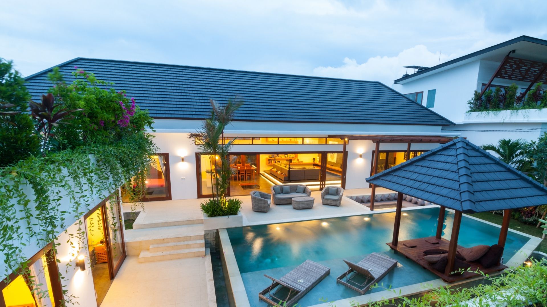https://orlandoepoxyflooring.com/wp-content/uploads/2022/02/Orlando-pool-deck-pressure-washing.jpeg