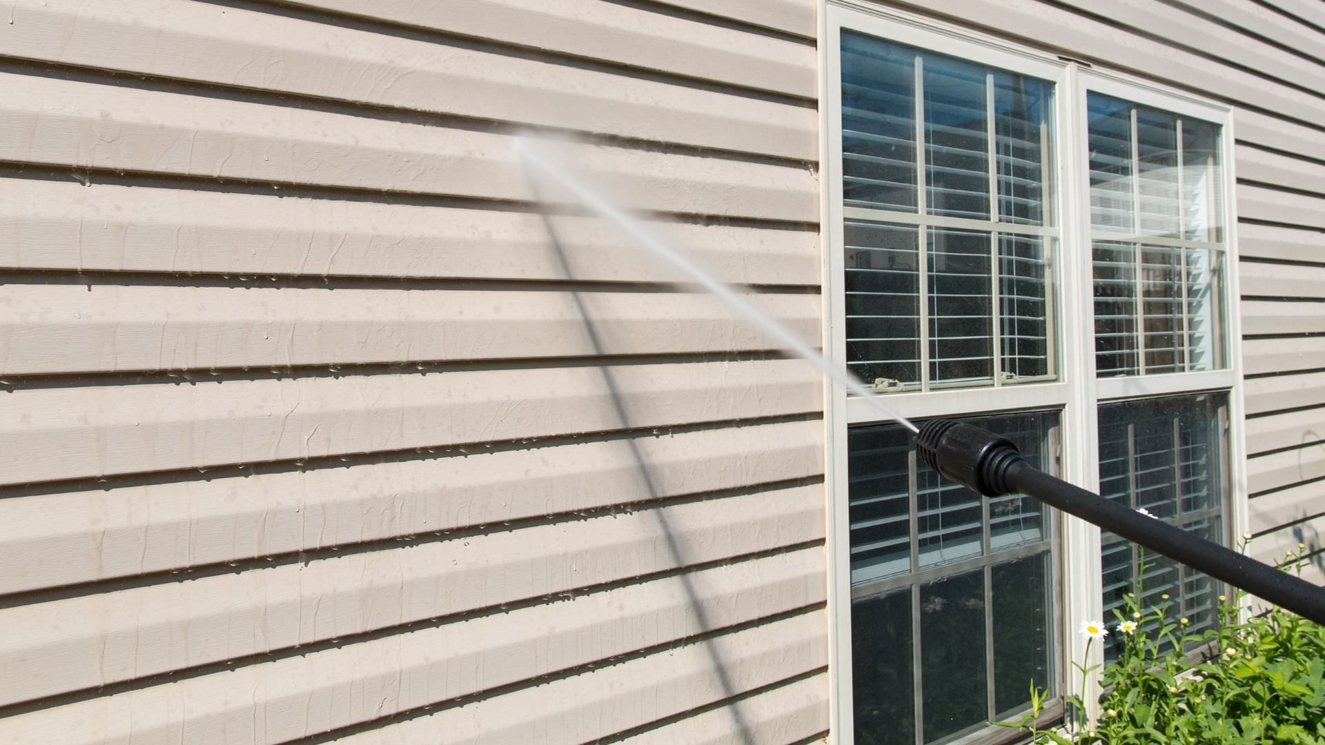 pressure washing in Orlando